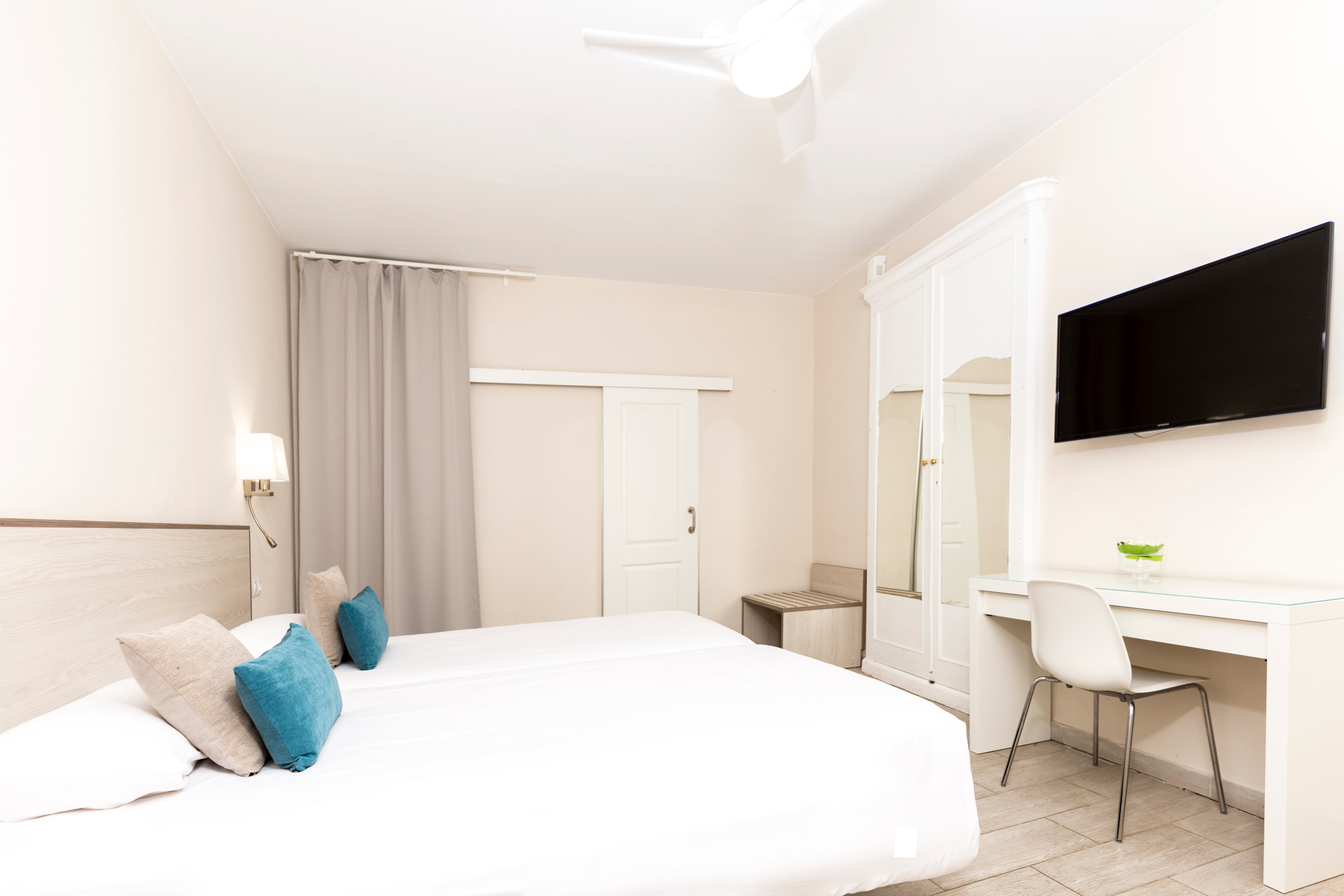 Фото Hotel Madrid