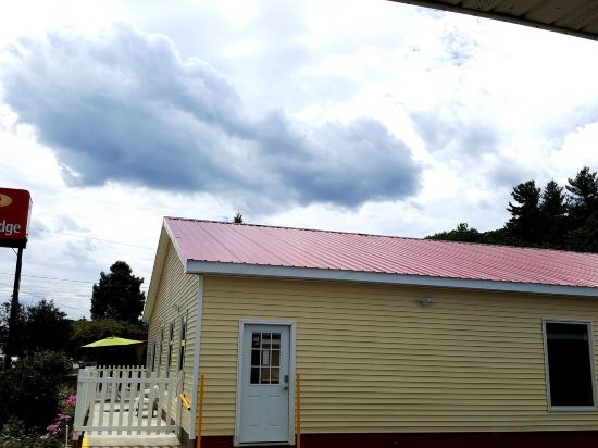 Фото Econo Lodge Brattleboro