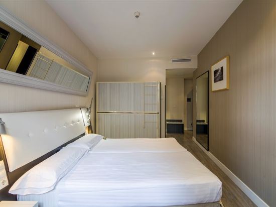 Фото Petit Palace Chueca