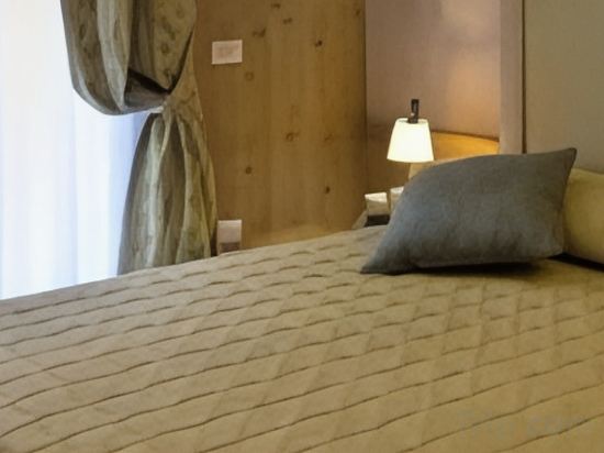 Фото Radisson Residences Savoia Palace Cortina d’Ampezzo