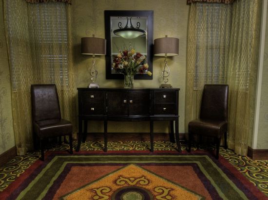 Фото Homewood Suites Medford