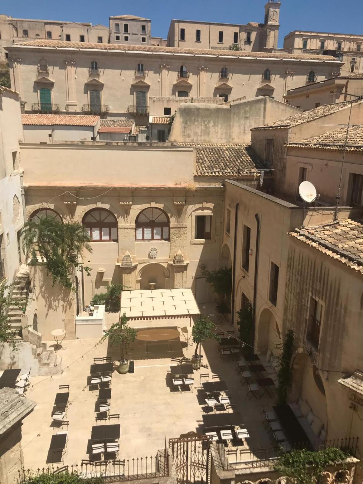 Фото Landolina Palace