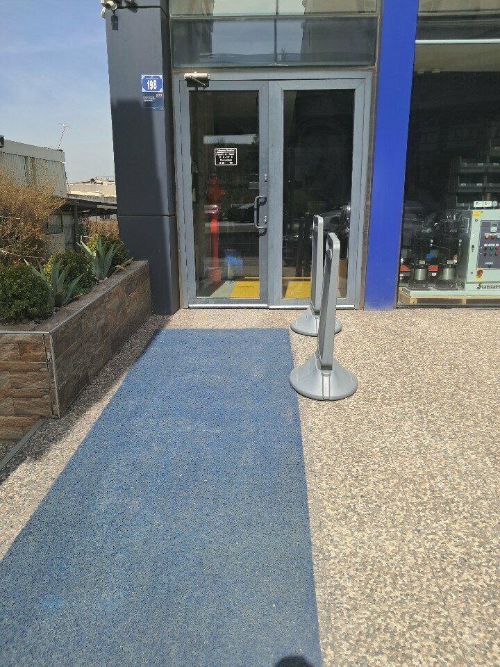 Tienda de construcción Serdaroglu Tesisat Teknik Malzeme, , foto