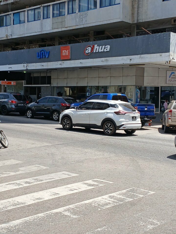 Items for mobile phones Ahua, Loanda, photo