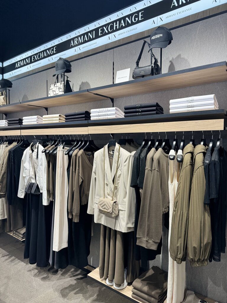 Tienda de ropa Armani Exchange, , foto