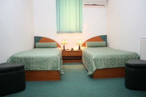 Гостиница Hotel Sir Orhideea в Бухаресте