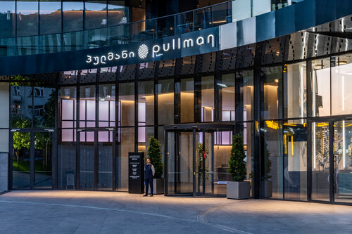 Гостиница Pullman Tbilisi Axis Towers в Тбилиси