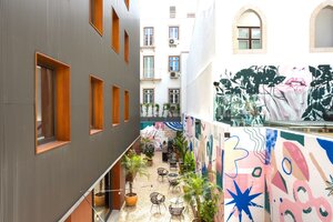 Хостел Selina Secret Garden Lisbon