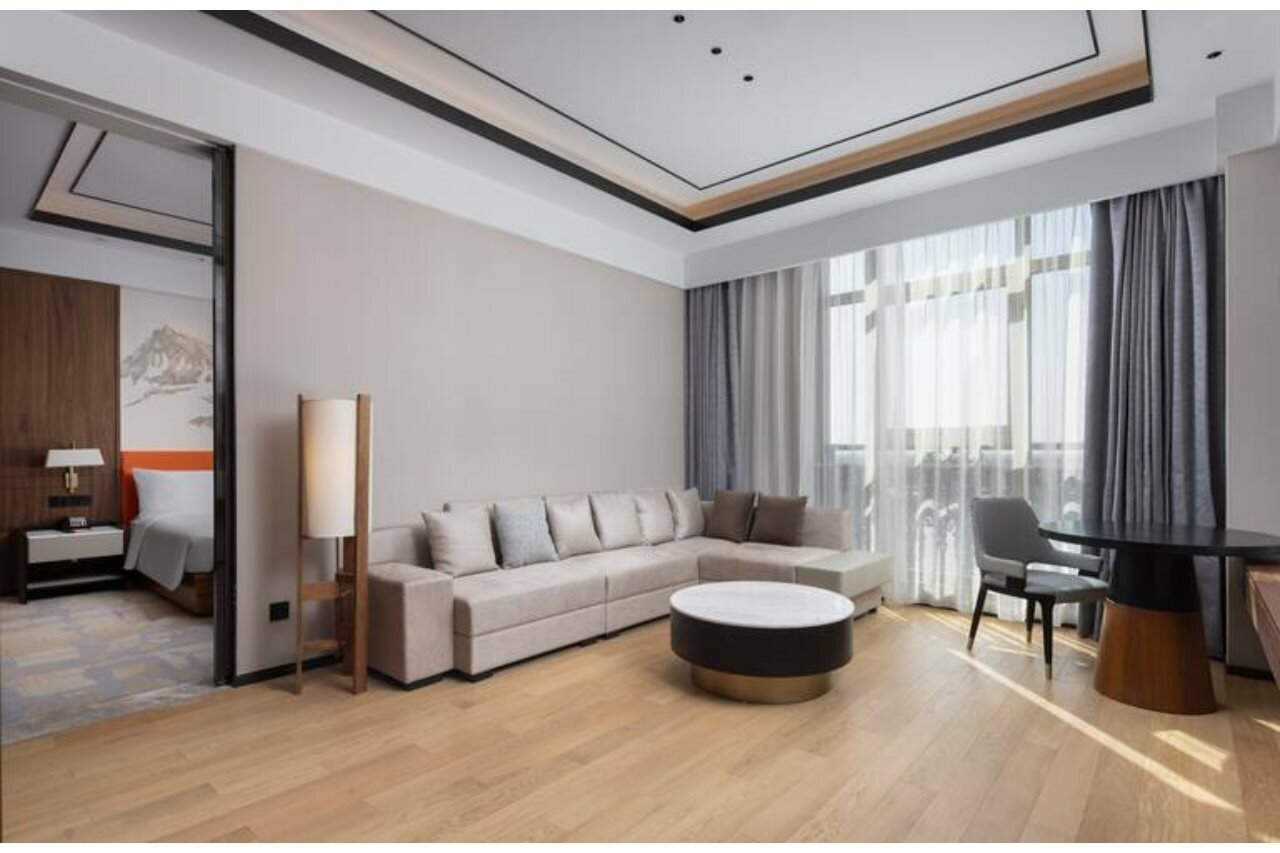 Фото Hilton Garden Inn Shanghai High Speed East Railway Station