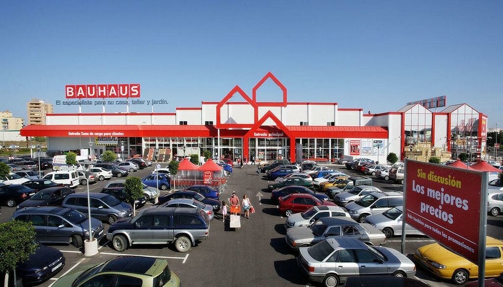 Light engineering Bauhaus Málaga, Malaga, photo