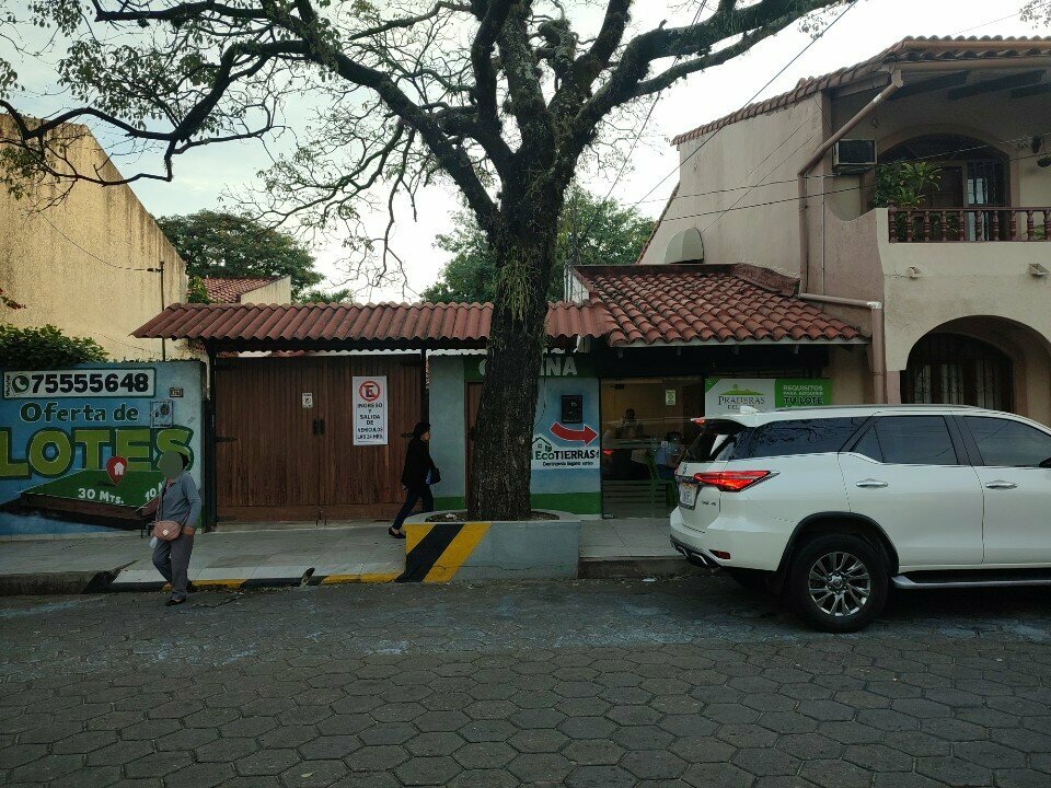 Cadastral works EcoTierras, Santa Cruz de la Sierra, photo