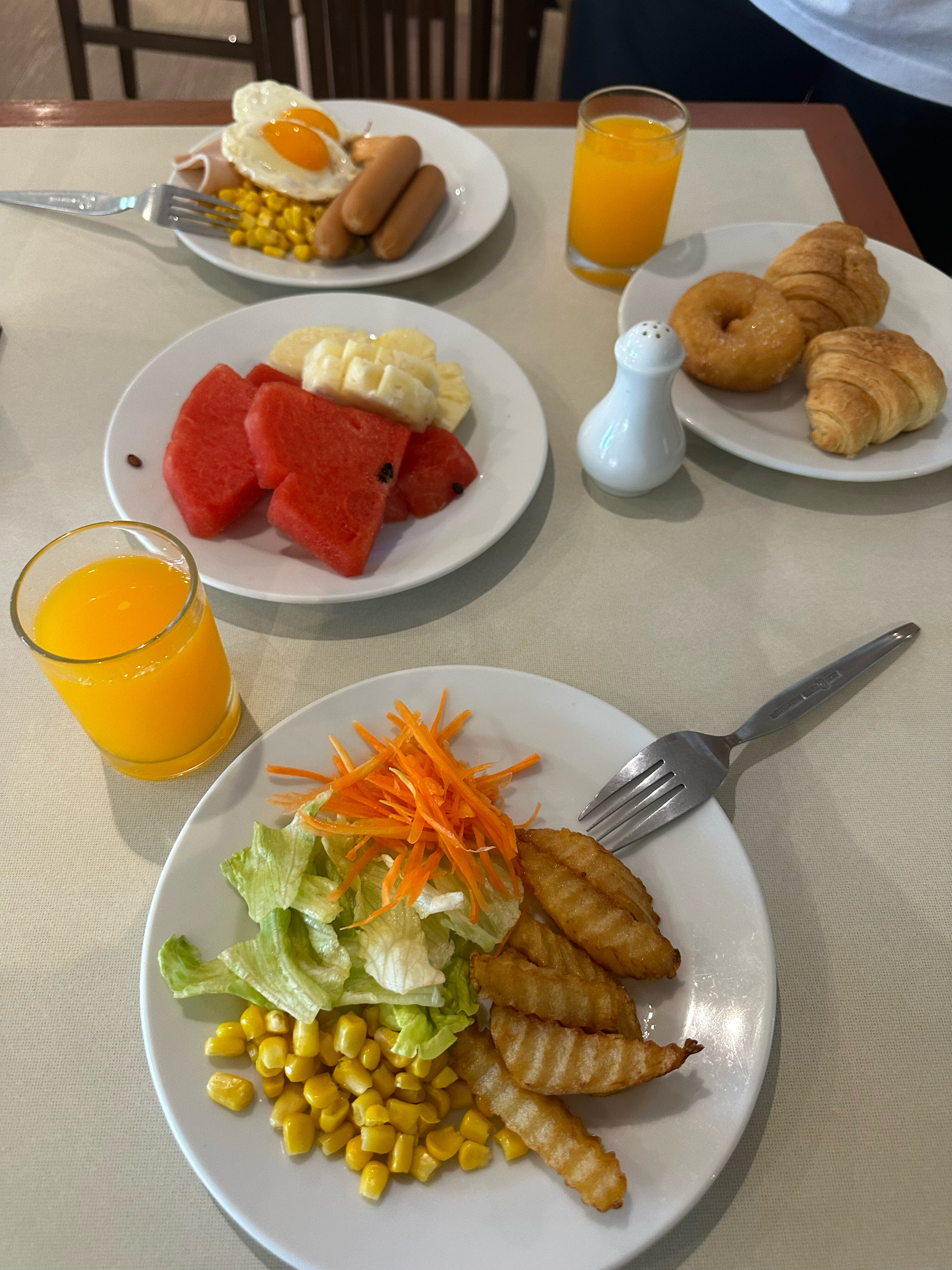 Фото Hotel Tropicana Pattaya