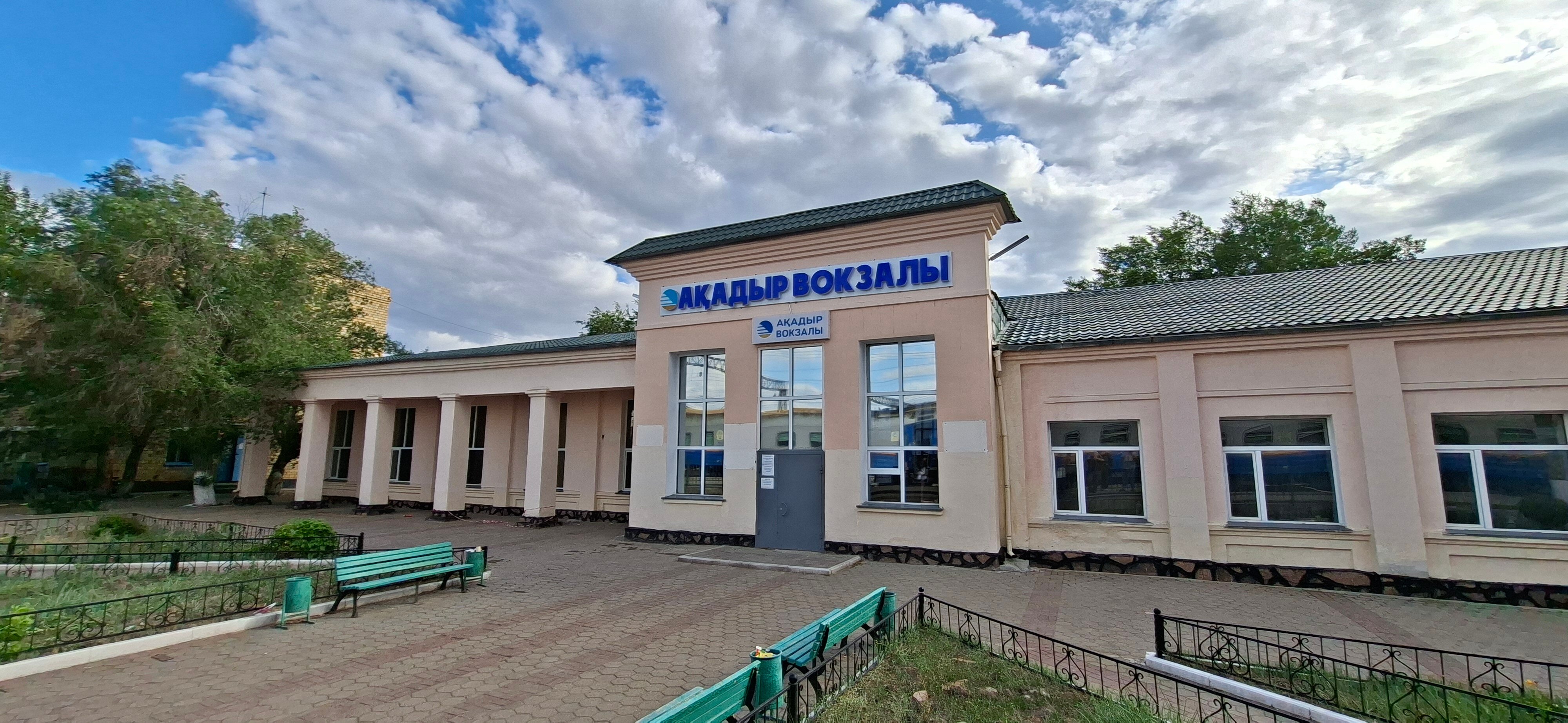 Орыс аналар жас жігіттерді жинайды