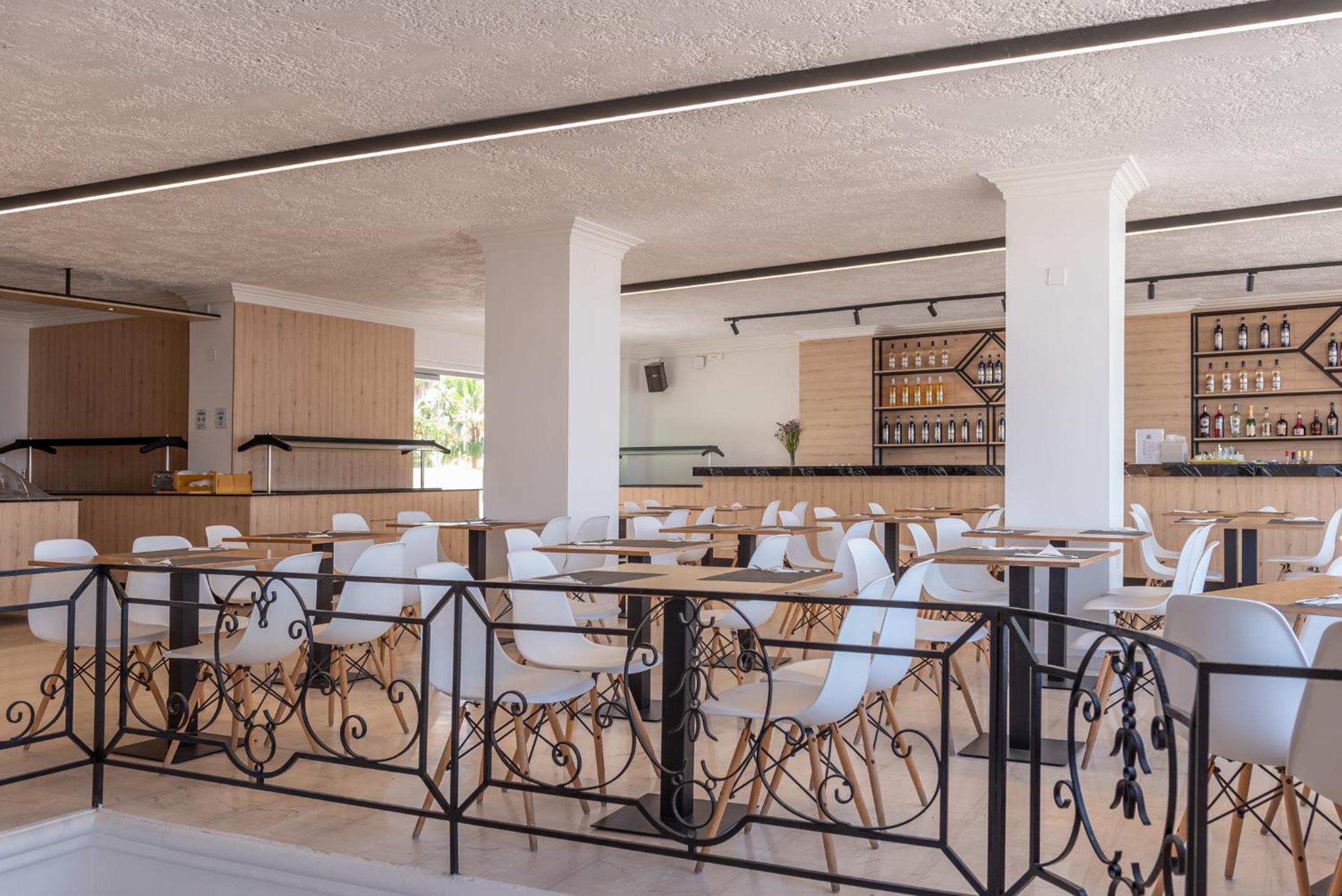 Фото Azure Mare Hotel