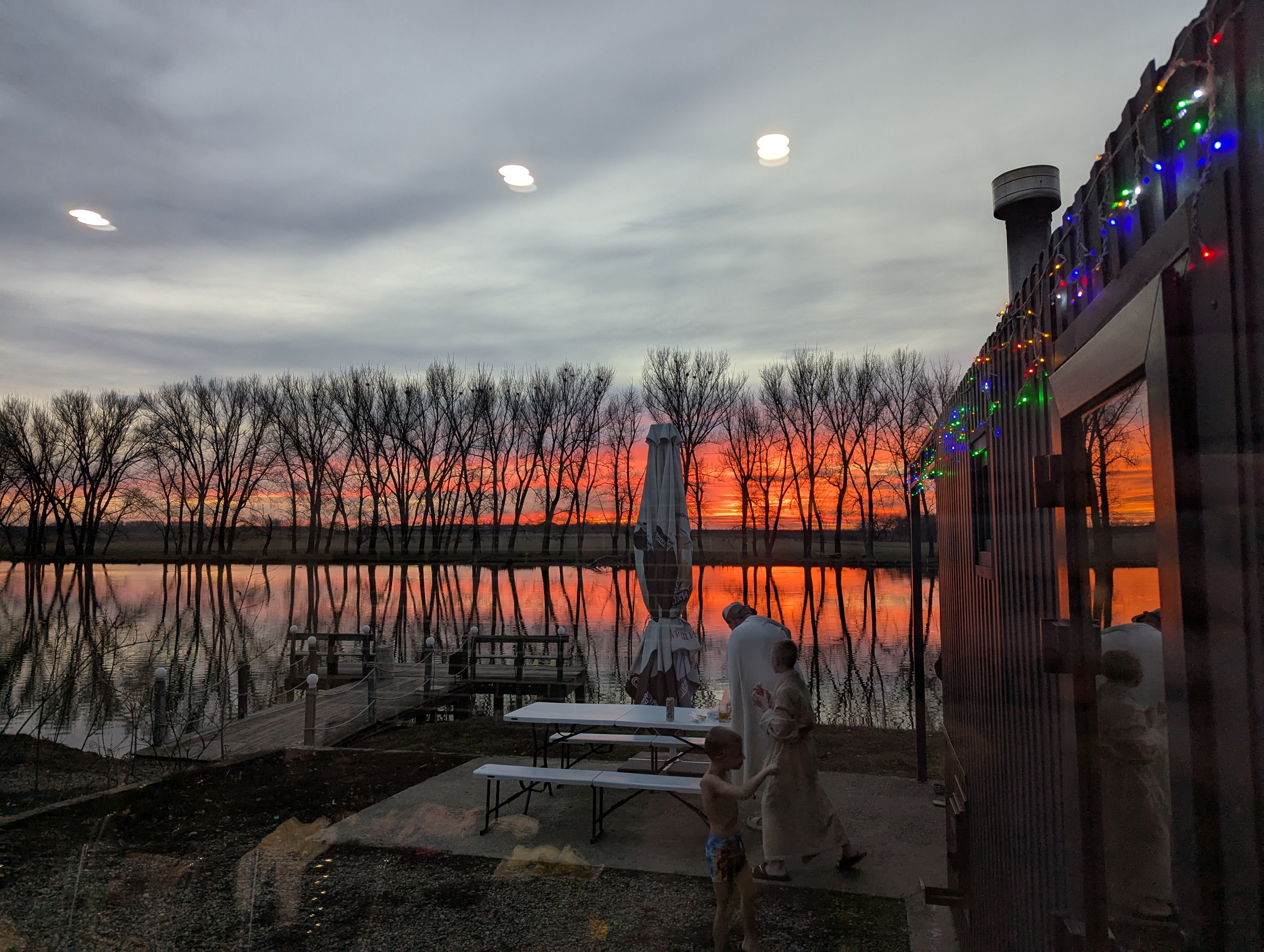 Фото Отдых у реки