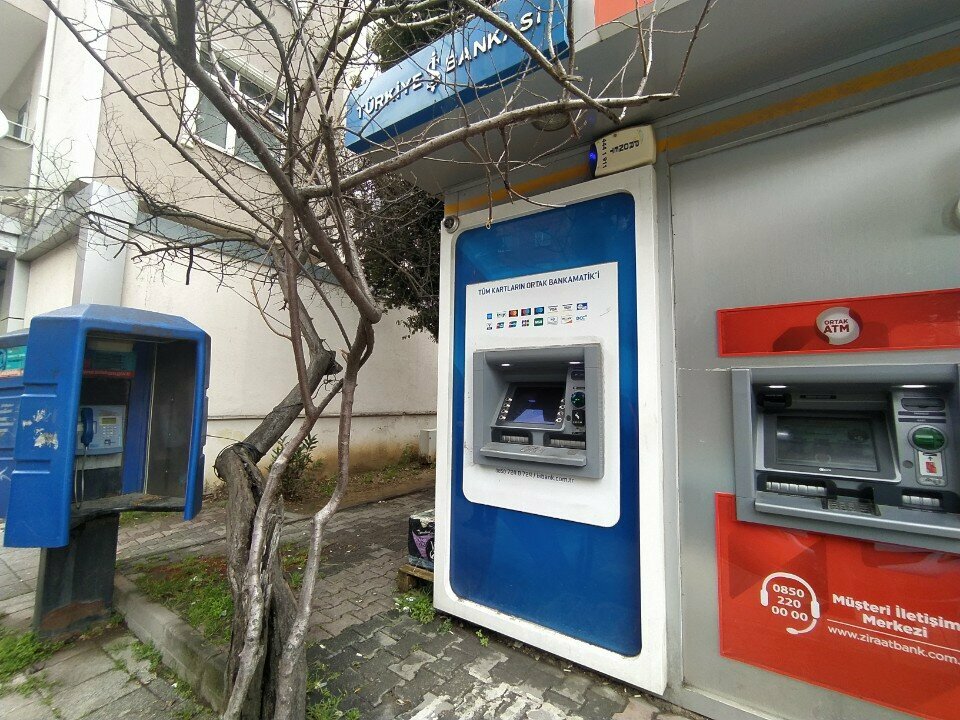 ATM Turkey Is Bank ATM, Istanbul, photo