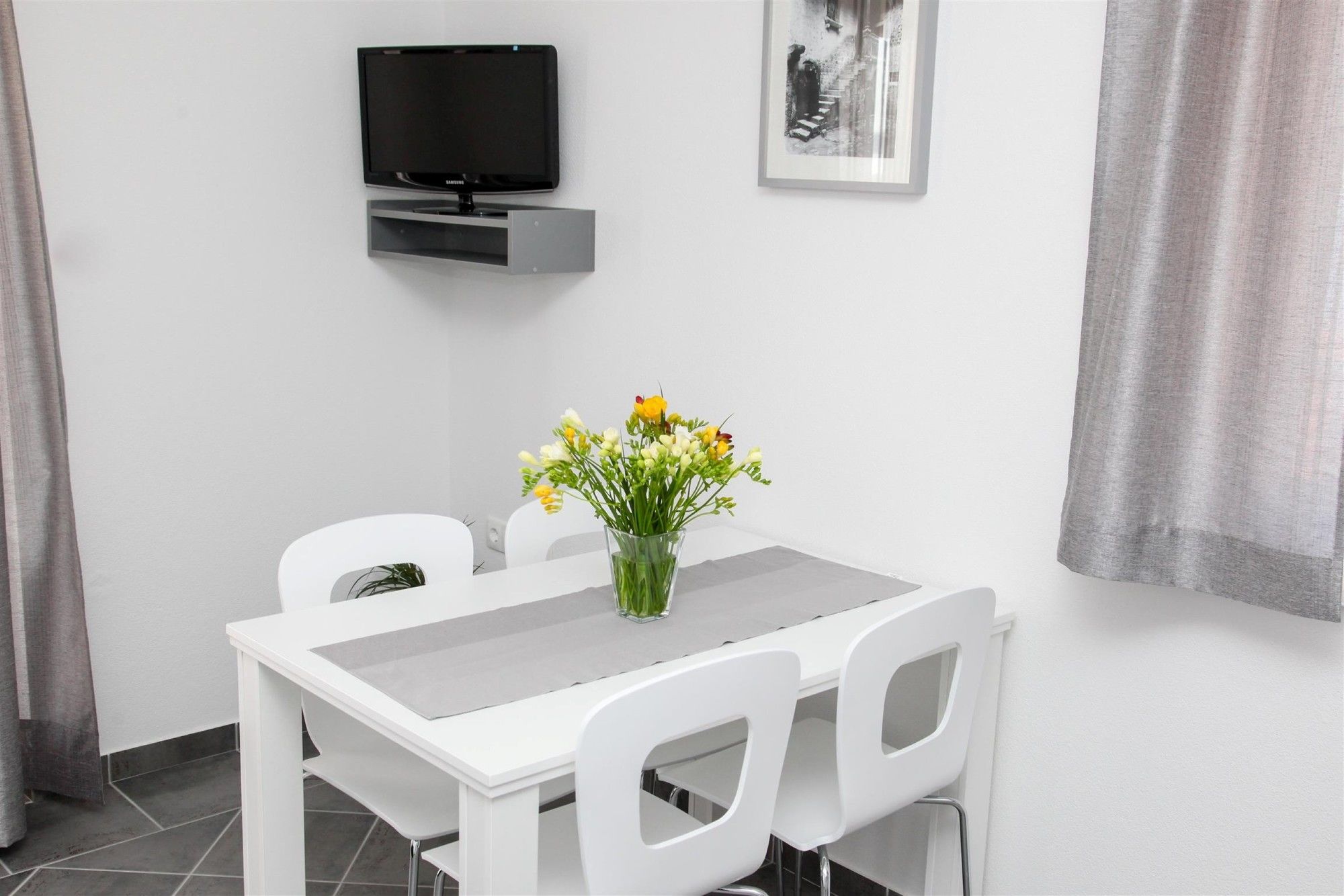 Фото Kaja - right next to the beach