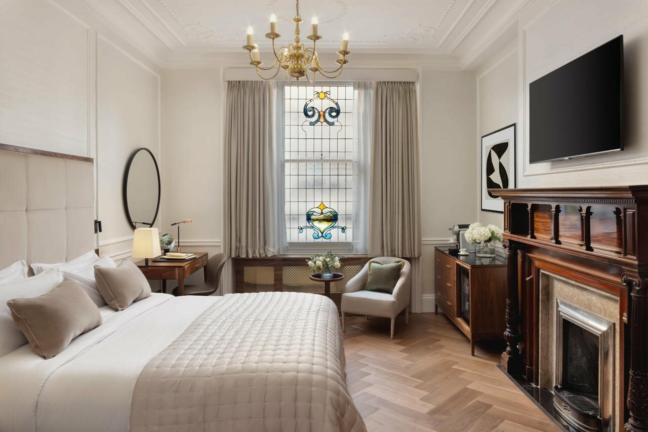 Фото The Queen’s Gate Hotel