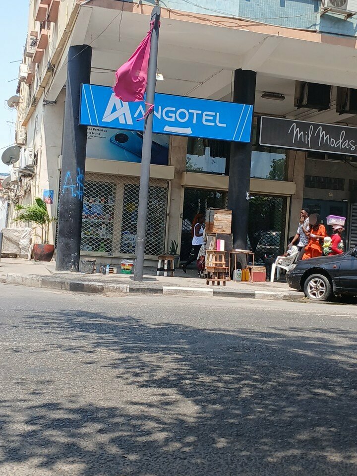 Items for mobile phones Angotel, Loanda, photo