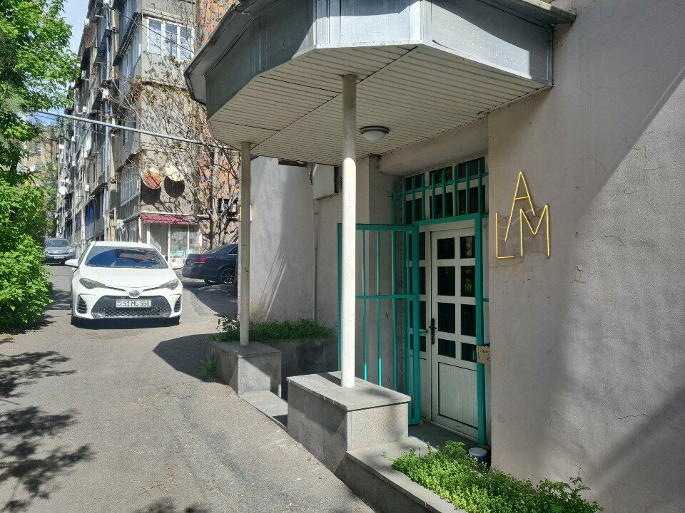 Art workshop Lam Ceramic Studio, Yerevan, photo