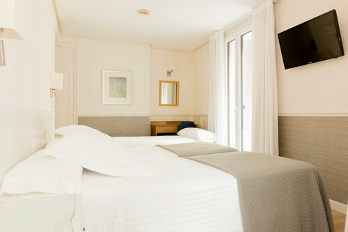 Гостиница Hotel Sauce в Сарагосе