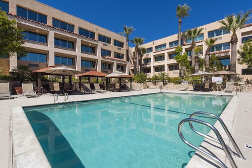 Гостиница Grand Vista Hotel в Сими Вэлли