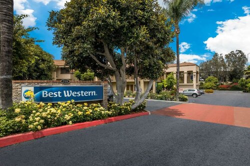 Гостиница Best Western Diamond Bar Hotel & Suites в Помоне
