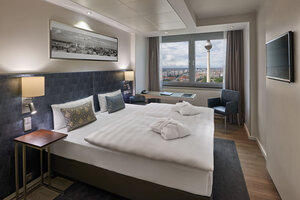 Гостиница Park Inn by Radisson Berlin Alexanderplatz