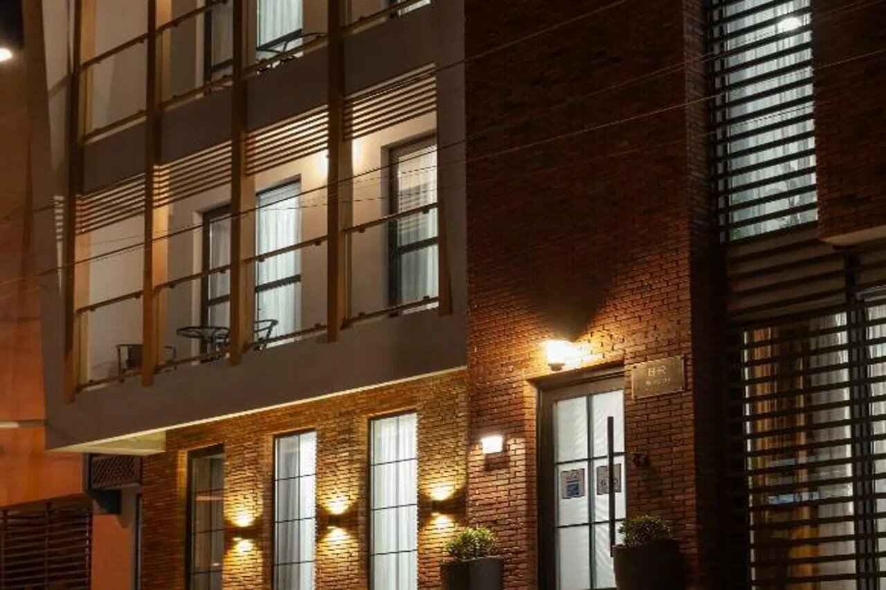 Фото Brooch Boutique Hotel