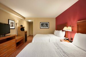 Гостиница Hampton Inn & Suites Hartford/East Hartford