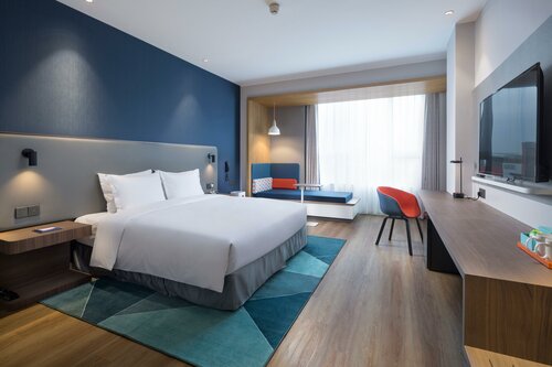 Гостиница Holiday Inn Express Shanghai Kangqiao, an Ihg Hotel в Шанхае