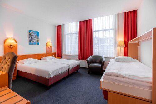 Гостиница Owl Hotel в Амстердаме