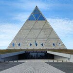Palace of Peace and Reconciliation (Táýelsizdik dańǵyly, 57), cultural center