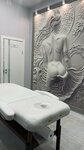 The Empress (Verkhnevesyoloye Village, 8/81), beauty salon