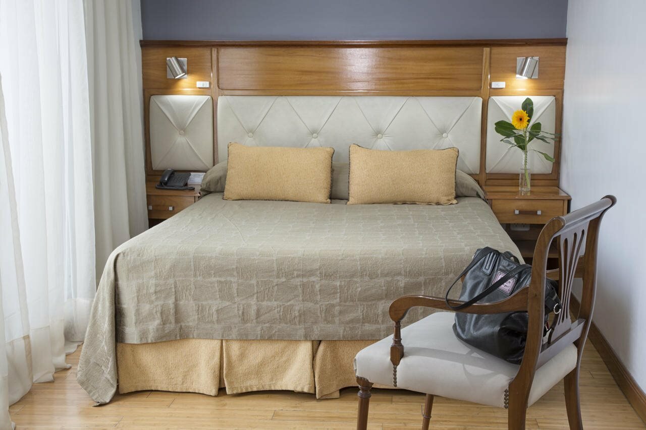 Фото Embajador Hotel