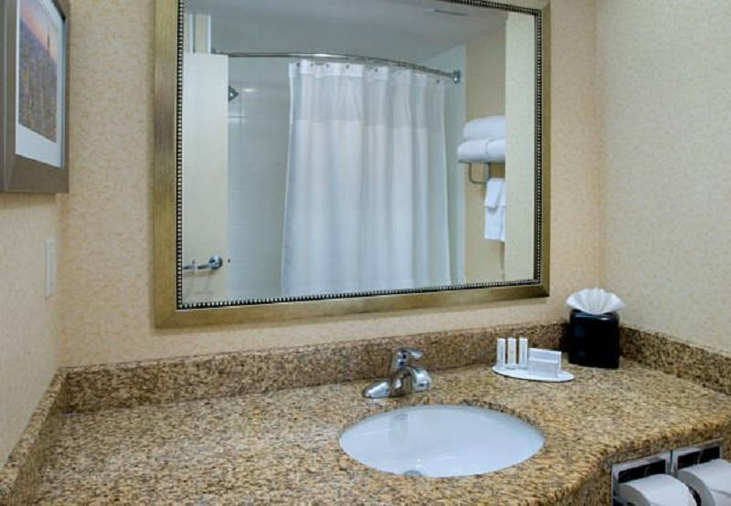 Фото Fairfield Inn by Marriott New York LaGuardia Airport/Astoria