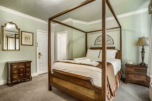 Гостиница Americas Best Value Inn Historic Clewiston Inn