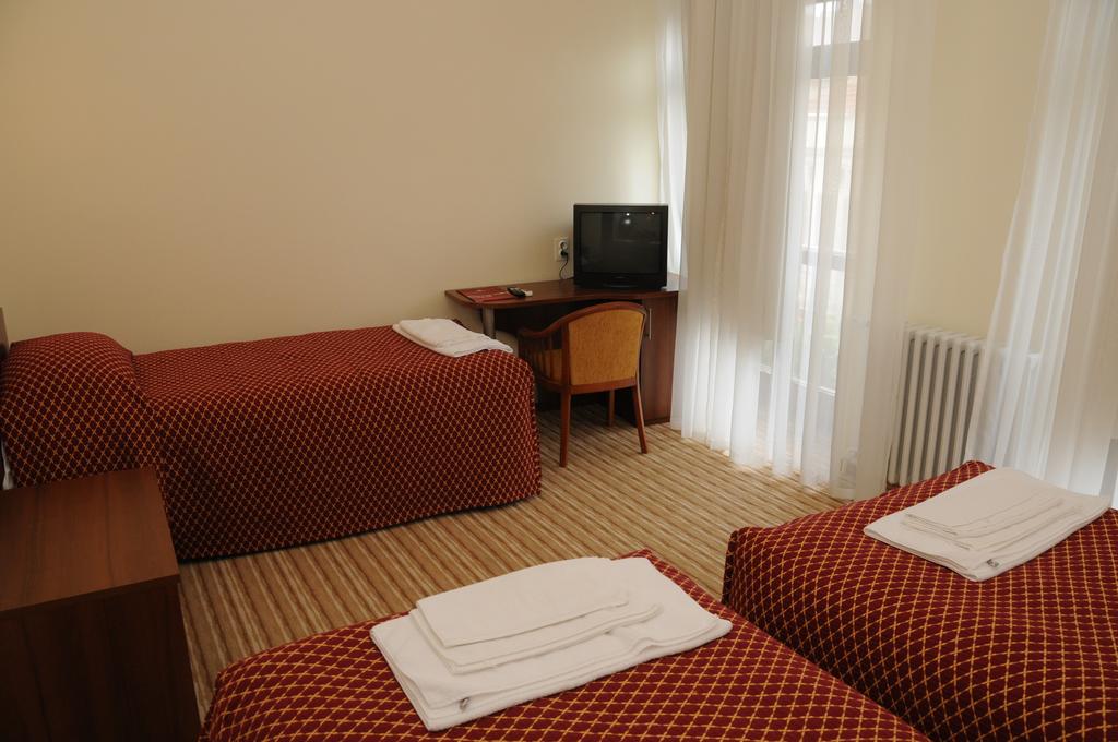 Фото Epinal Hotel Shirok Sokak