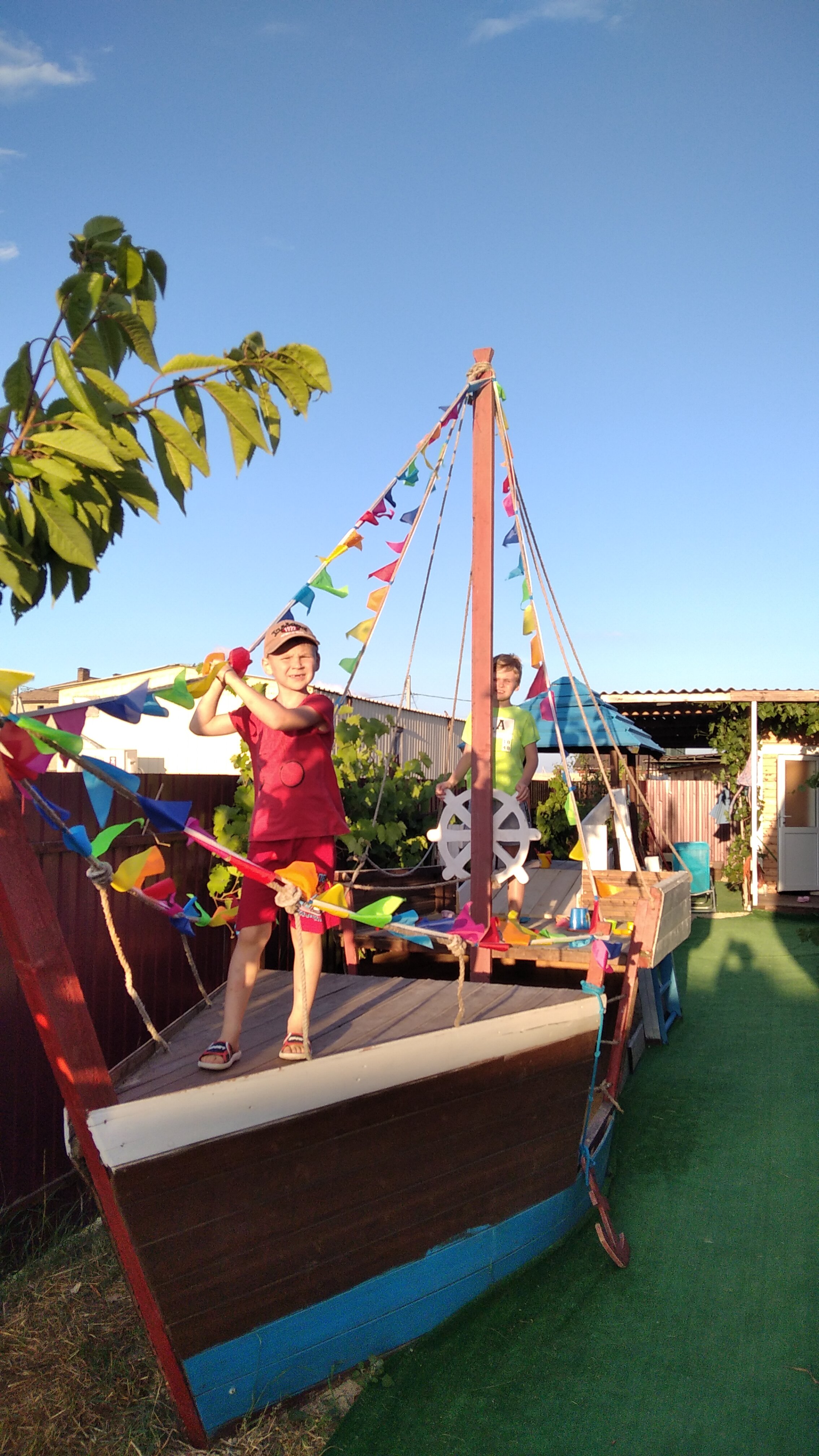 Фото Радхарани