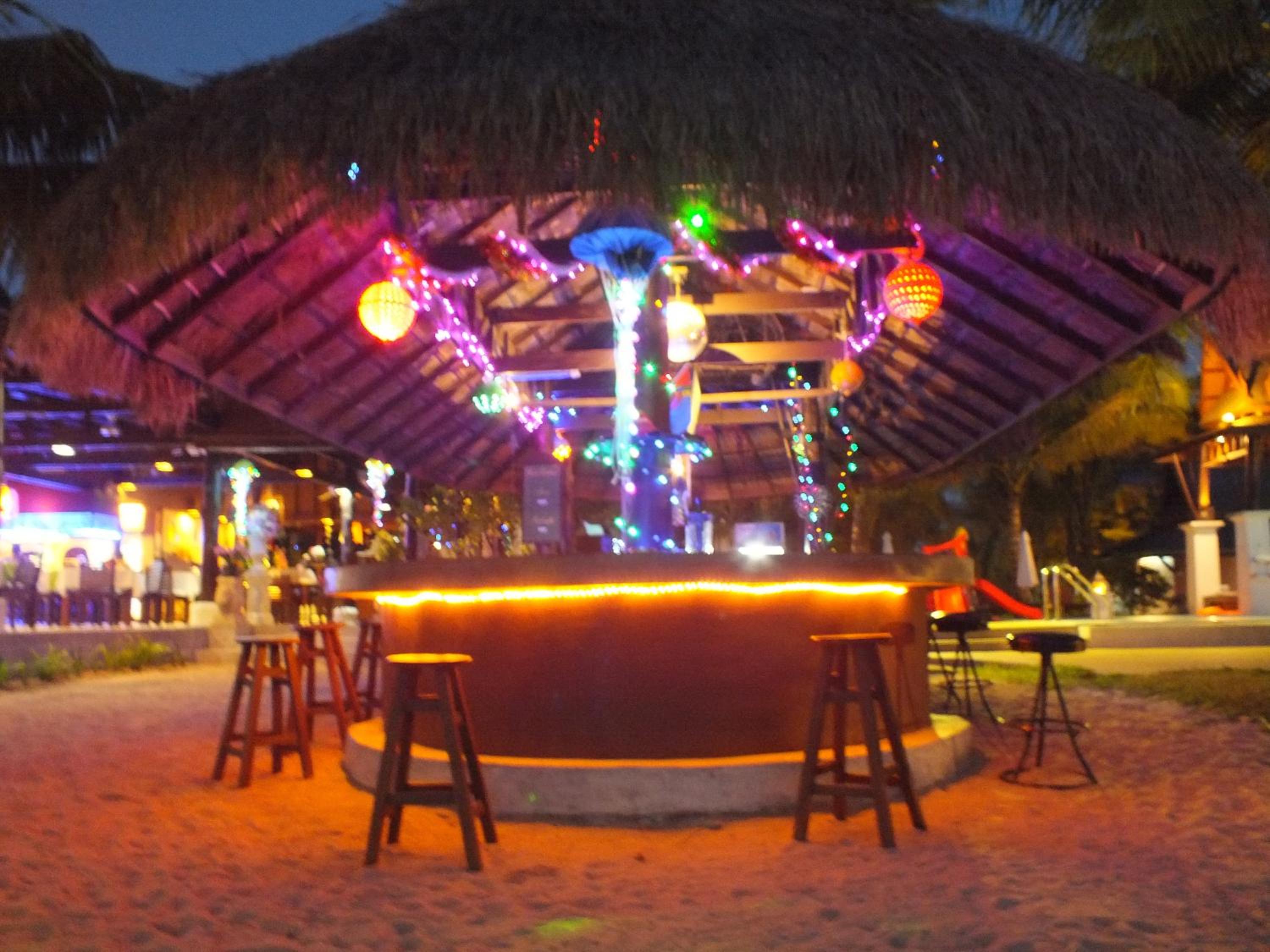 Фото C&n Kho Khao Beach Resort