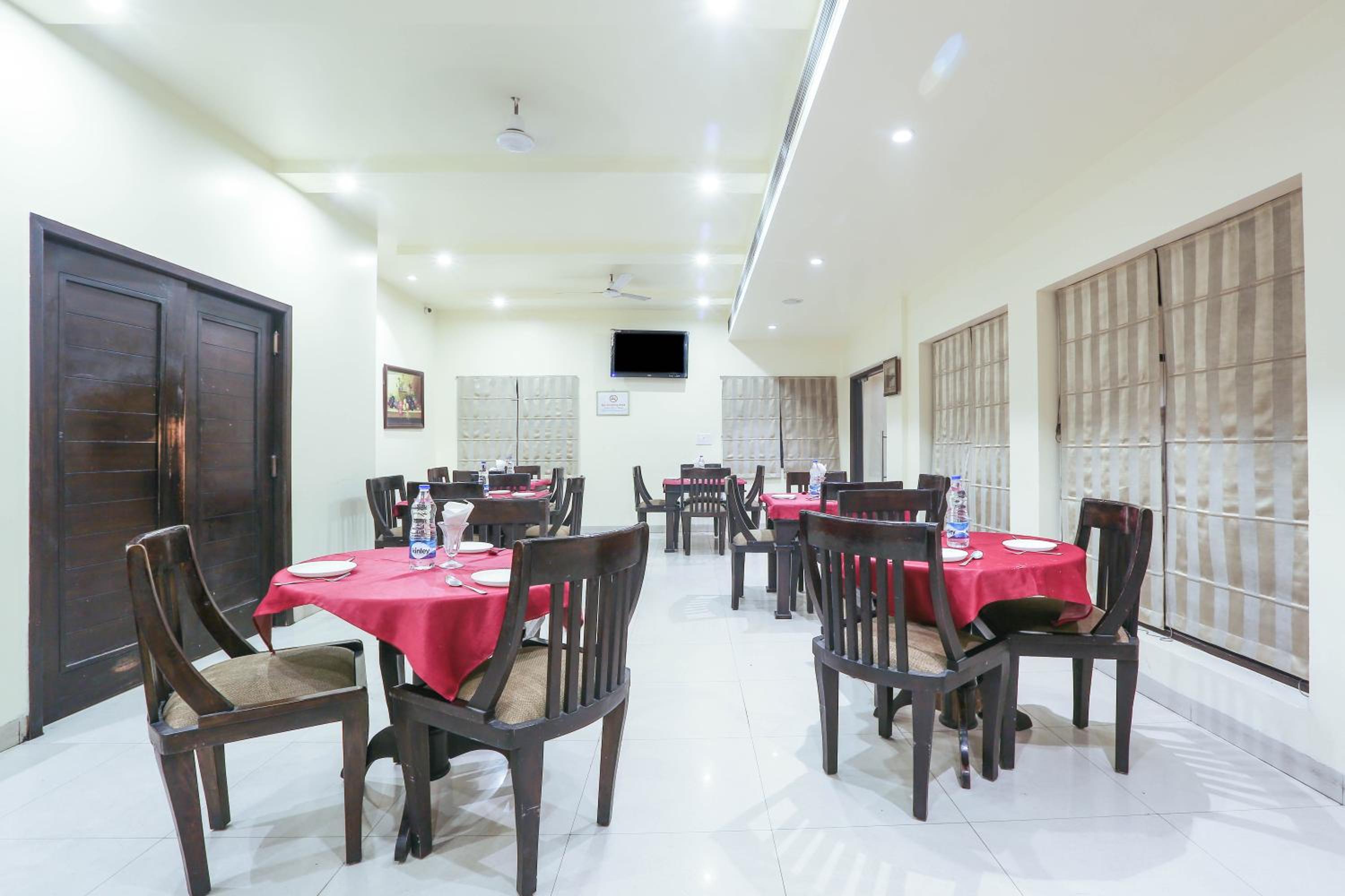 Фото Hotel Fairway