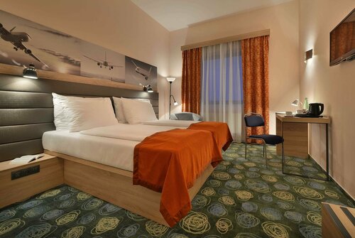 Гостиница Ramada Airport Hotel Prague в Праге