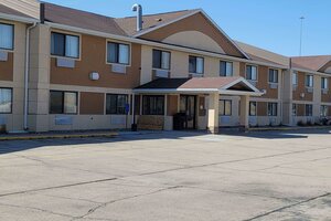 Гостиница Travelodge by Wyndham Fargo West Acres