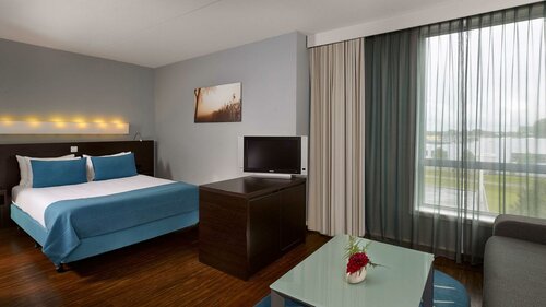 Гостиница Park Plaza Amsterdam Airport