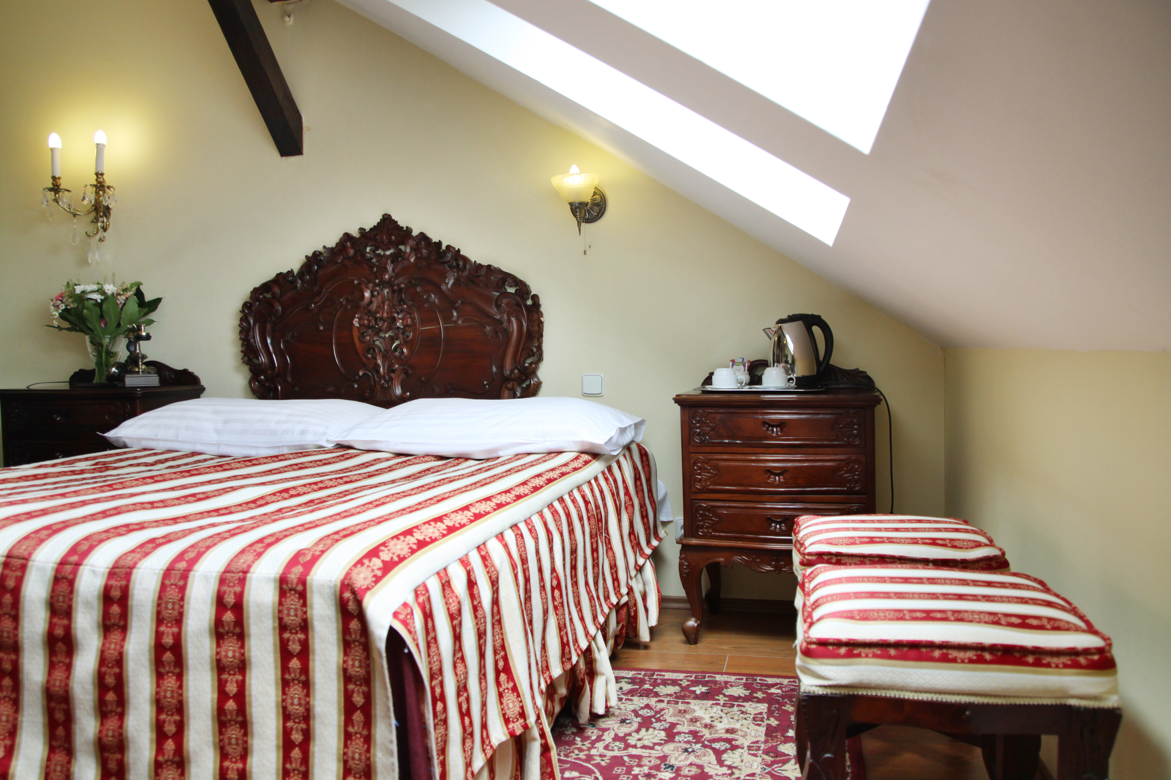 Фото King Charles Boutique Residence