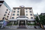 Golden Phoenix Hotel