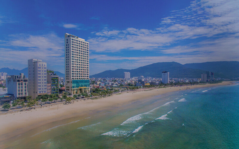 Гостиница Le Sands Oceanfront Danang Hotel в Дананге