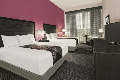 Гостиница La Quinta Inn & Suites by Wyndham Dallas Grand Prairie North