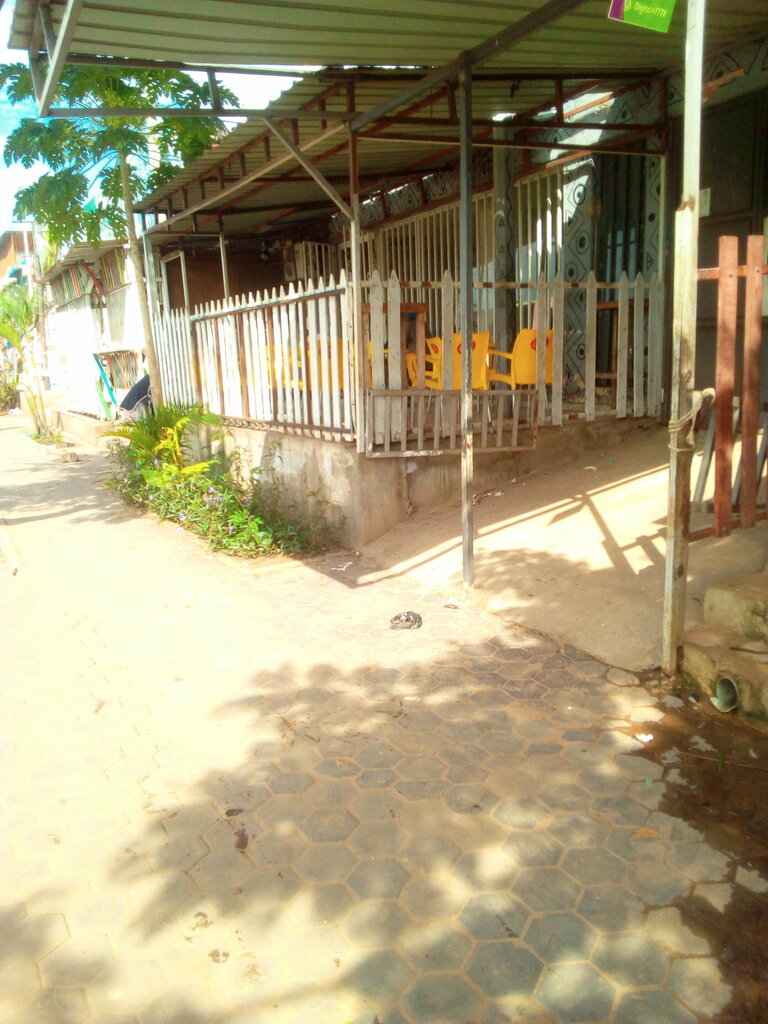 Bar, pub Bar, Loanda, photo