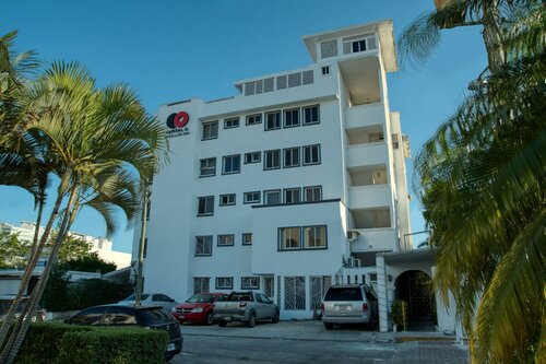 Гостиница Capital O Farallon Inn, Cancún в Канкуне